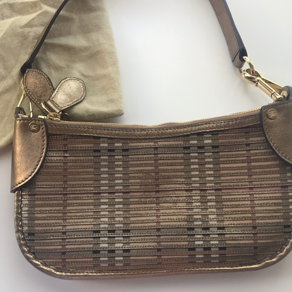 ❗️sale❗️Burberry Authentic handbag - Picture 2 of 9